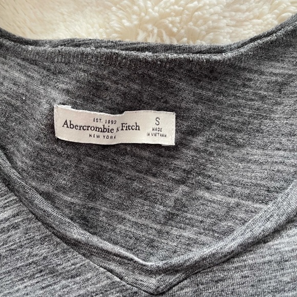 The perfect Abercrombie top - Picture 2 of 2